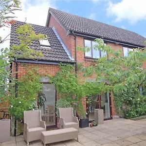  Holiday home Large & Spacious 5 Bedroom, 3.5 Bathroom House